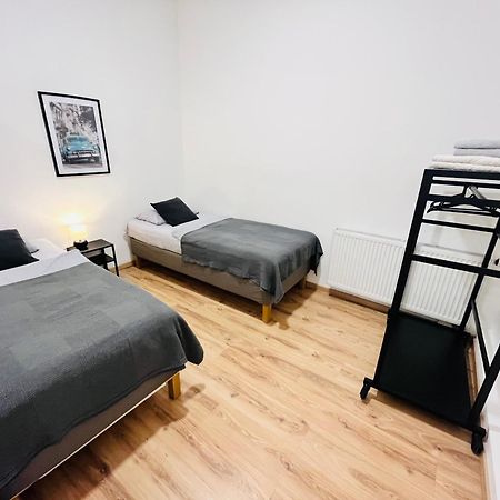 Apartment Central 10A 40Qm Wi-Fi Free Parking Calm Back House Dortmund Luaran gambar
