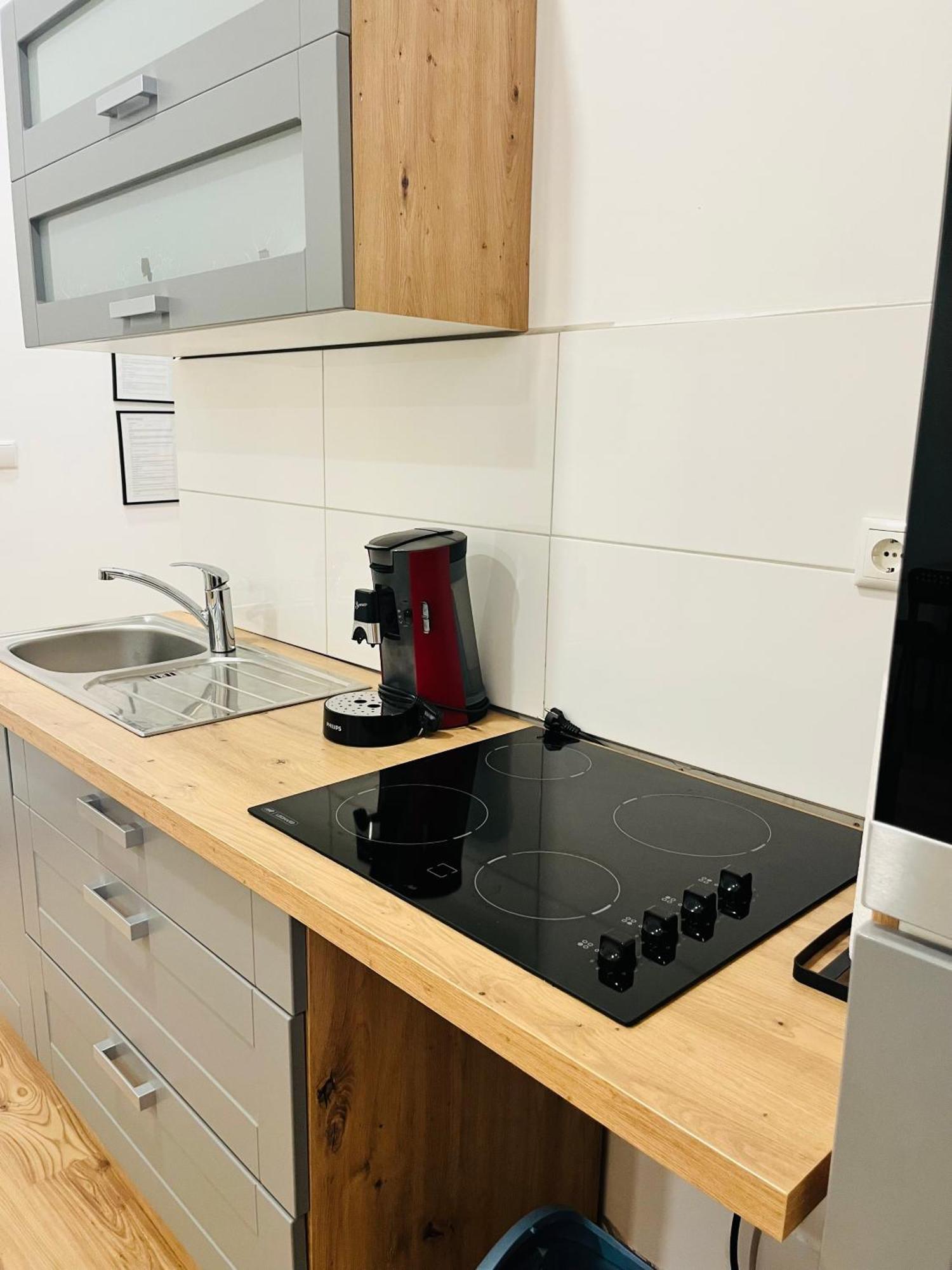 Apartment Central 10A 40Qm Wi-Fi Free Parking Calm Back House Dortmund Luaran gambar